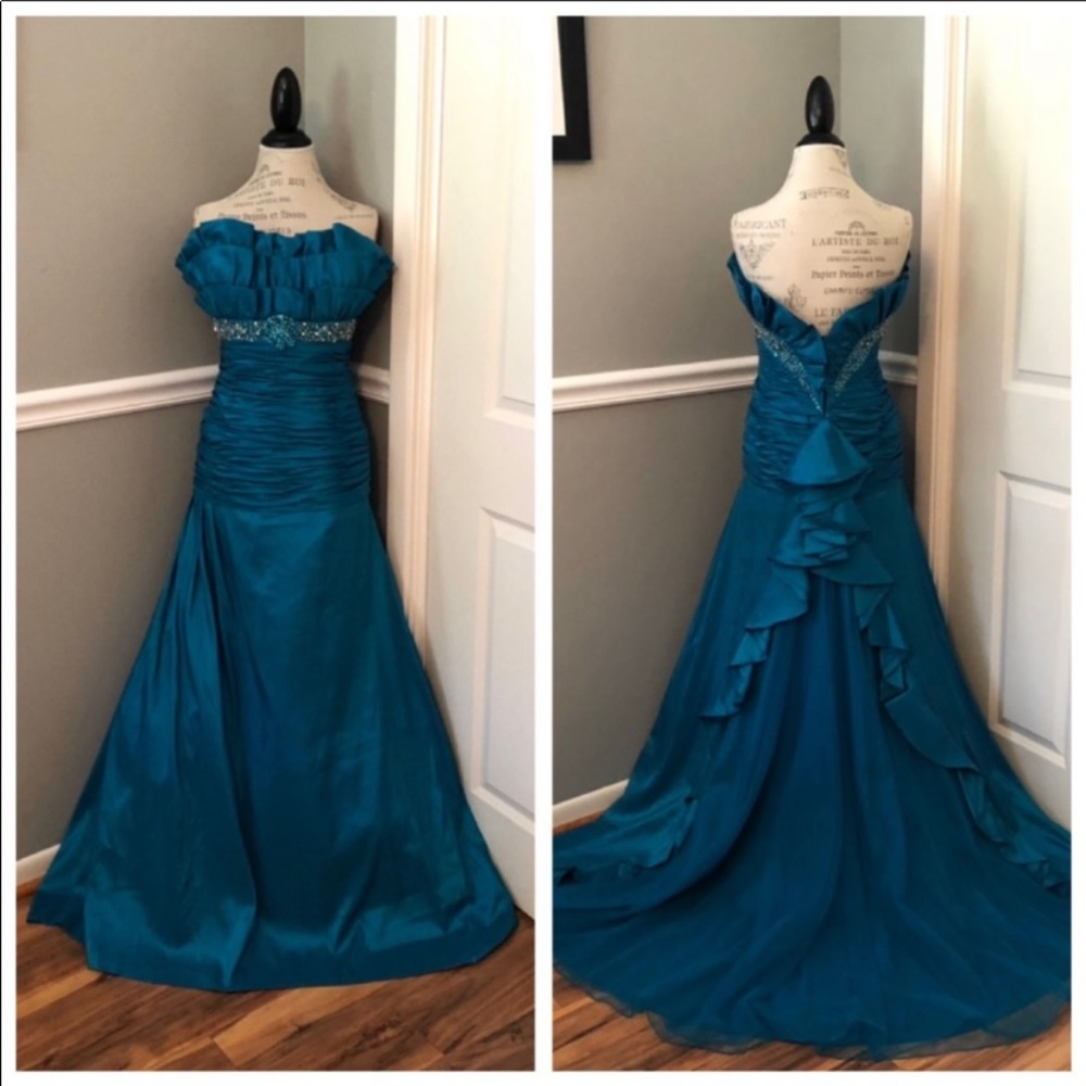 NEW TONY BOWLS COUTURE SZ 14 PEACOCK BLUE STRAPLESS BEADED FORMAL EVENING GOWN
